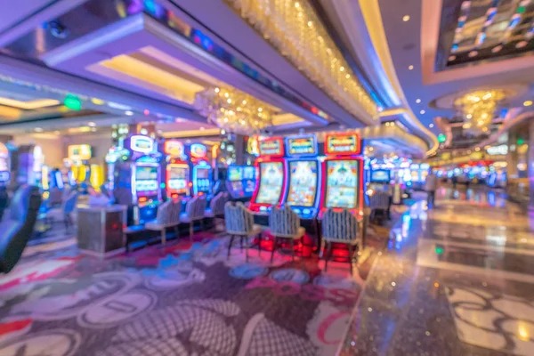 Sic Bo Dadu live dealer dealing dice